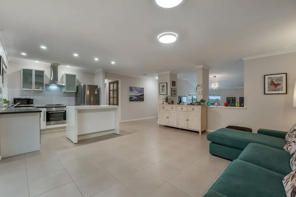 19 The Ramble, Woodvale, WA 6026