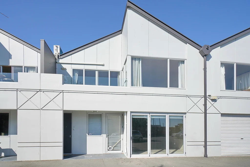 Ferrymead Apartment Living!