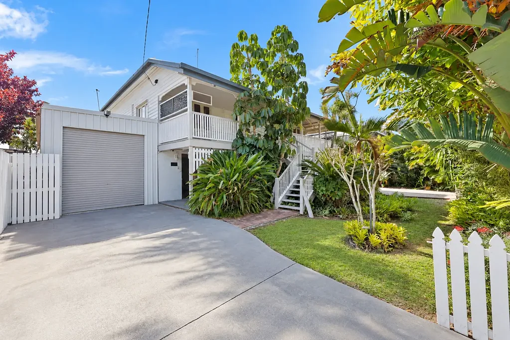 Mackay 3Kwarto Timeless Queenslander Charm with Space, Character & Versatility!