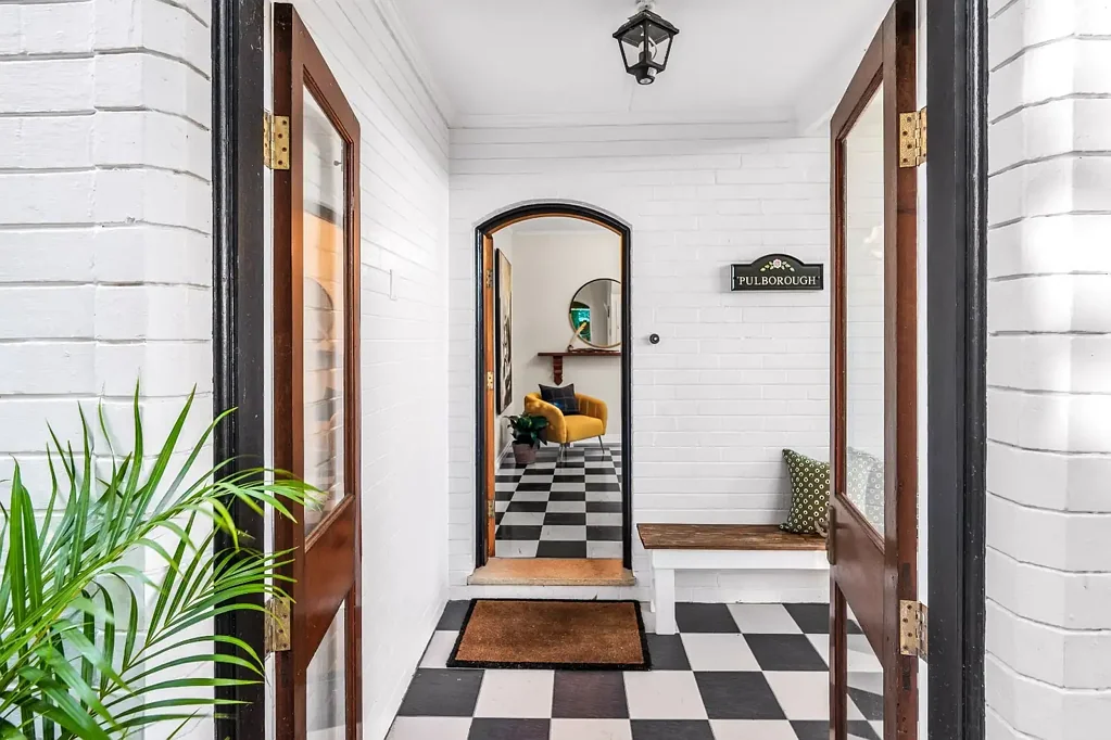 New Lambton Heights 5Kwarto Pullborough | A Prestige Family Home Where Quality Reigns