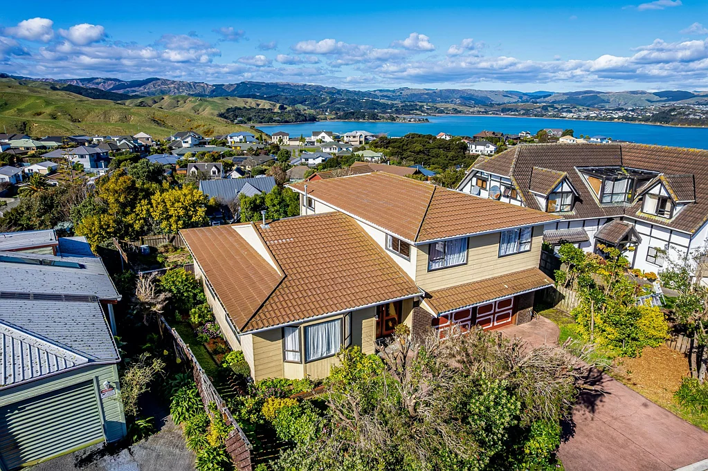 8 Tregony Place, Camborne, Porirua, Wellington