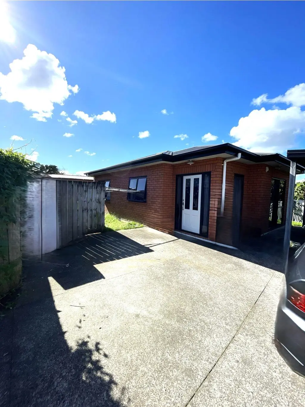 Cozy 2 Bedroom Home!