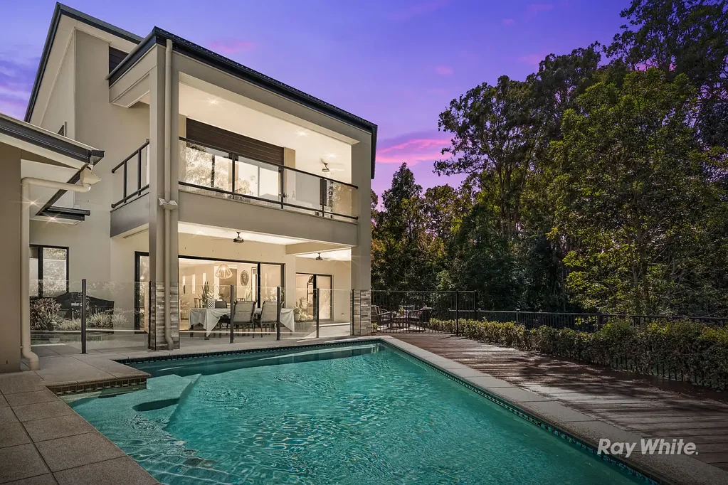 Daisy Hill 4 Bedroom Breathtaking Home in Upmarket Sanctuary. High-End Interiors, Sparkling Pool, Mountain Views & Bordered by Parklands - JPC Precinct