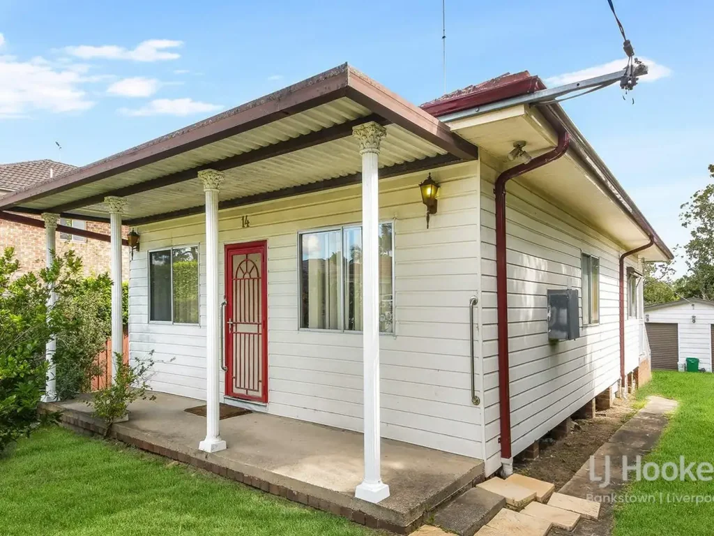Spacious Two-Bedroom Home in a Prime Padstow Location