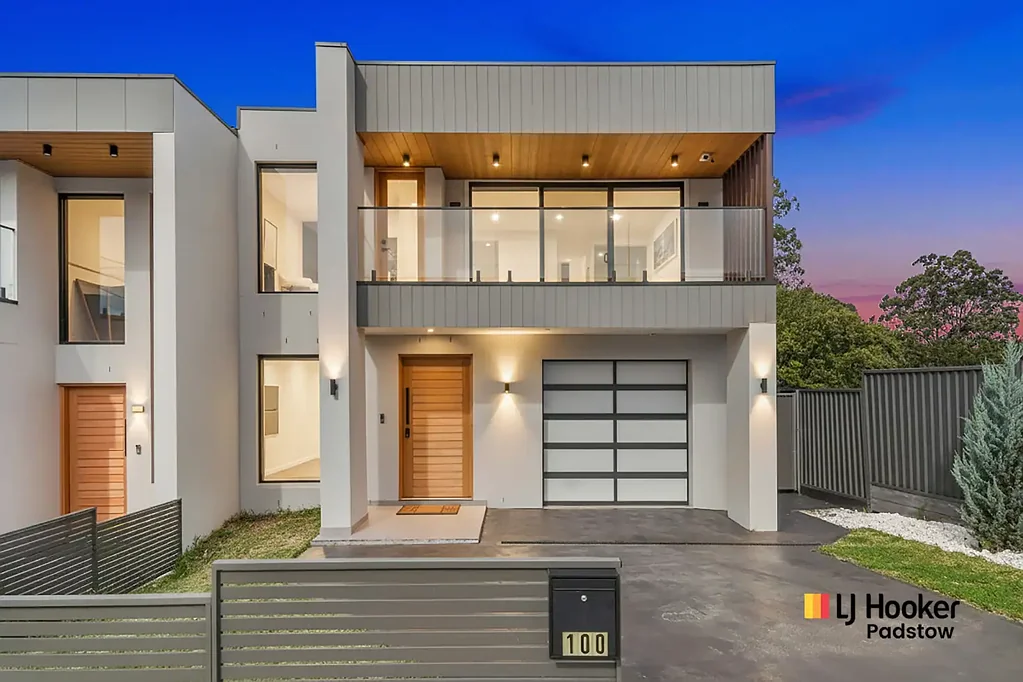 100 Thomas Street, Picnic Point, NSW 2213