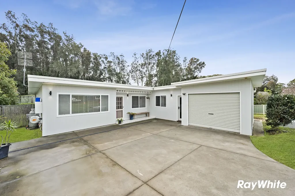 Coastal Living at Its Best - Peaceful Bawley Point Lifestyle