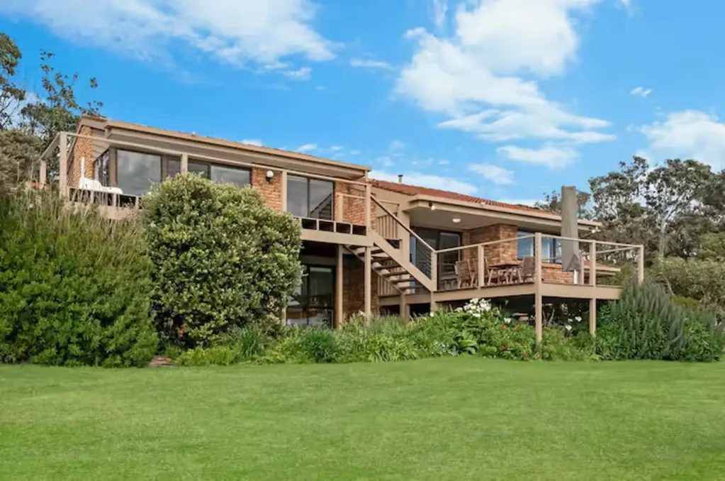 Fully Furnished Home With Views Of Hopkins