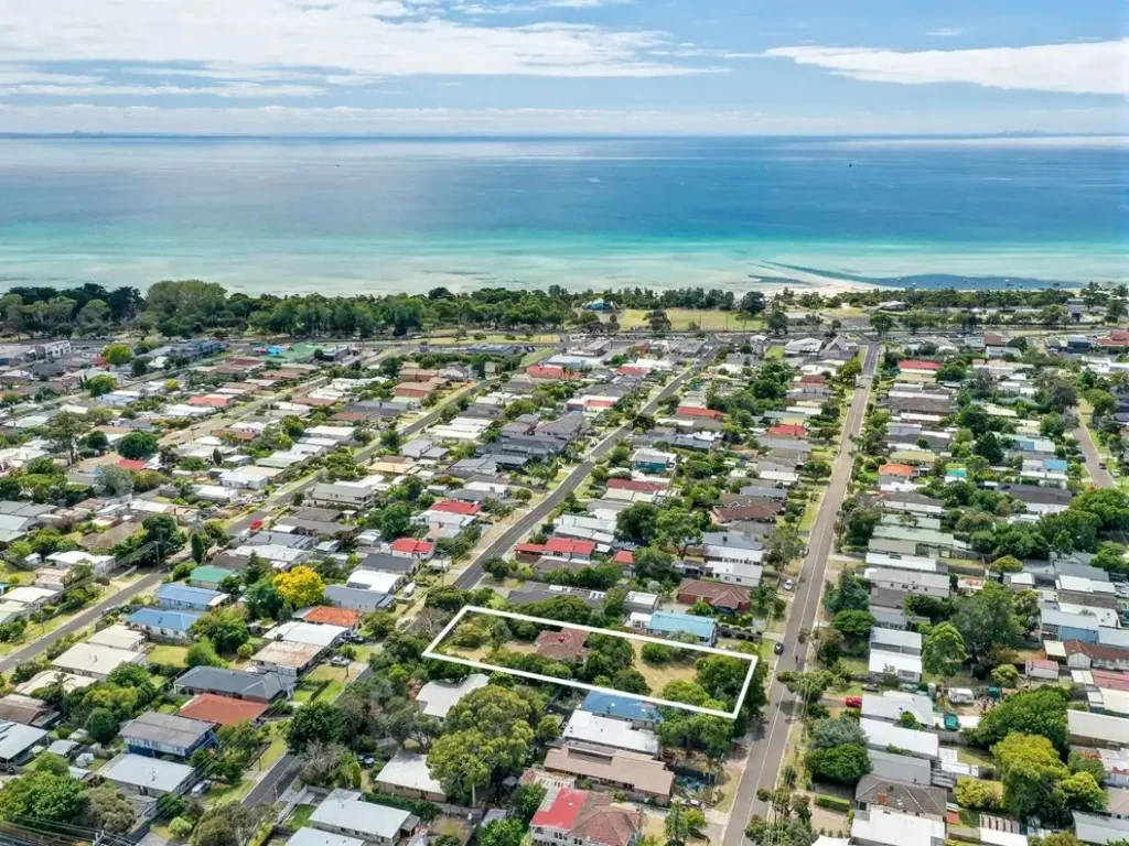 68 Sixth Avenue, Rosebud, VIC 3939