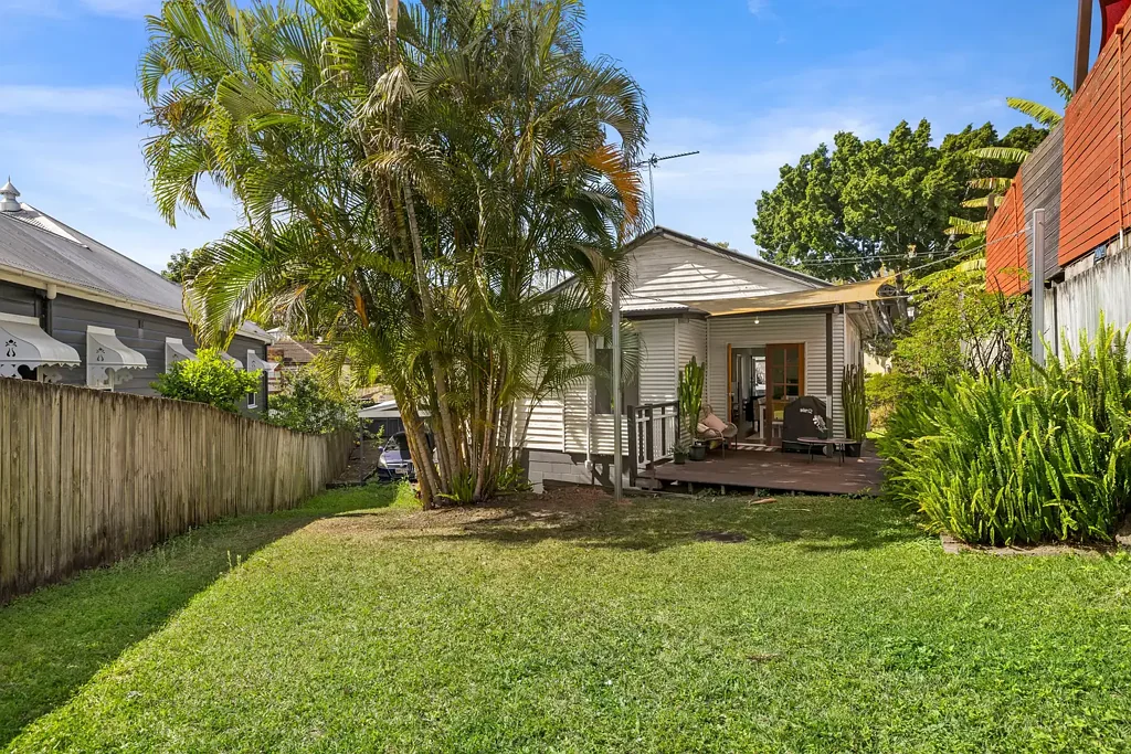 74 Ashgrove Avenue, Ashgrove, QLD 4060