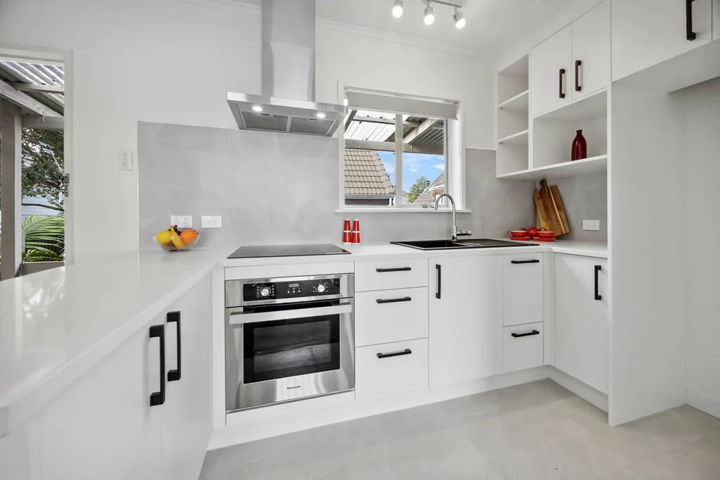Avondale 2Moenga Affordable Gem in Avondale Heights!