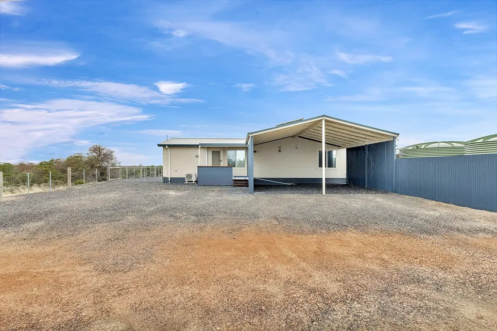 16 Petrel Crescent, Thompson Beach, SA 5501