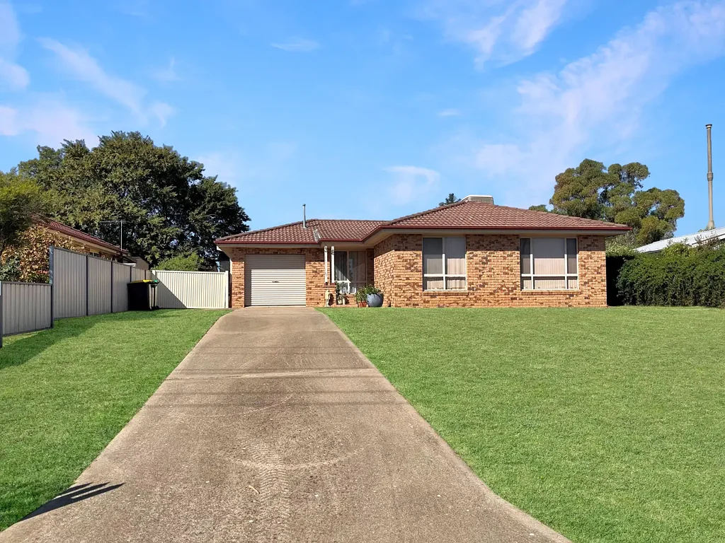 38 Elizabeth Street, Young, NSW 2594