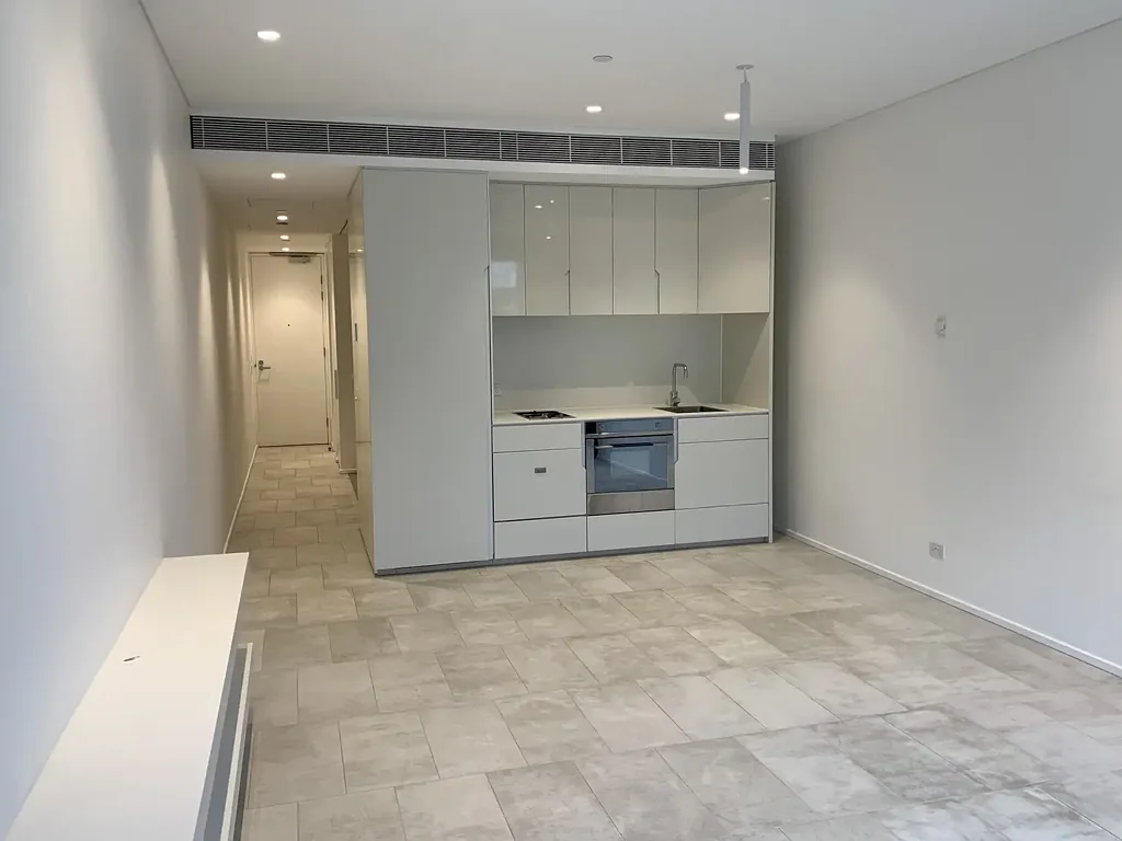 LEVEL 3 | MODERN SUITE ONE BEDROOM | @ CENTRAL PARK