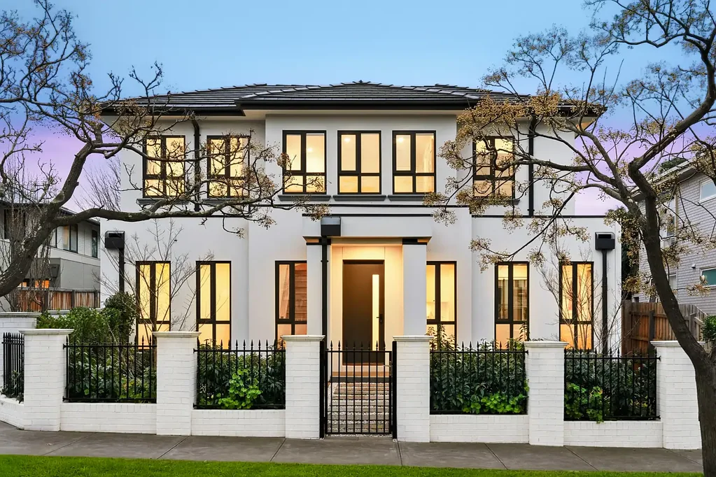 Kew East 4房 无业主法团 – Kew East 宽敞四卧室住宅 No Body Corporate – Spacious Four-Bedroom Living in Kew East