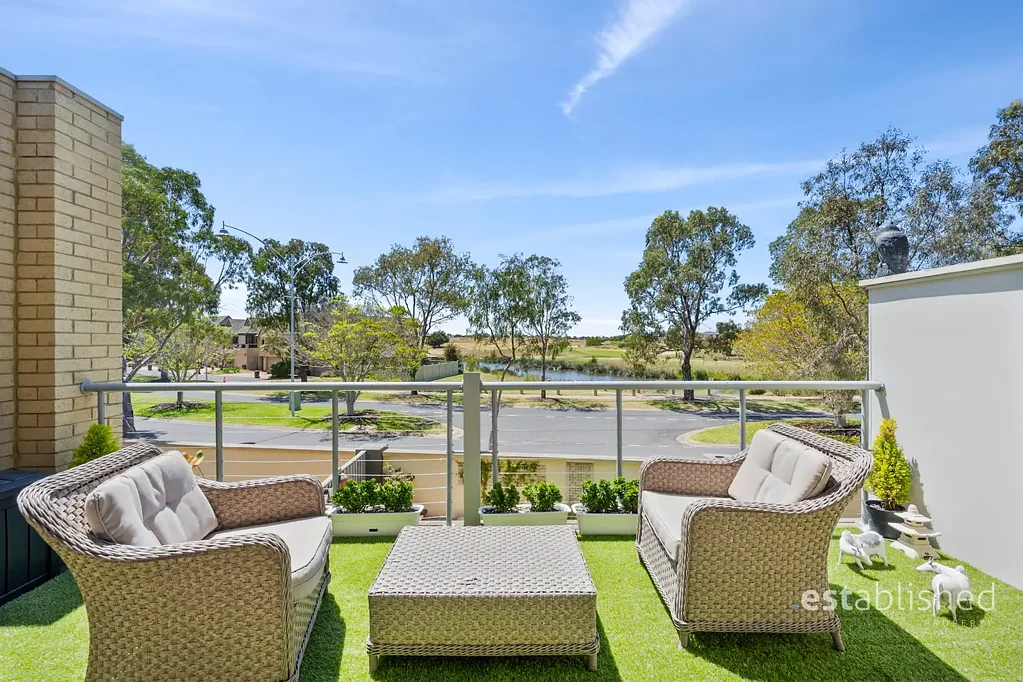 Point Cook 4ਬੈੱਡਰੂਮ Comfort, Style, and Tranquillity in Sanctuary Lakes!