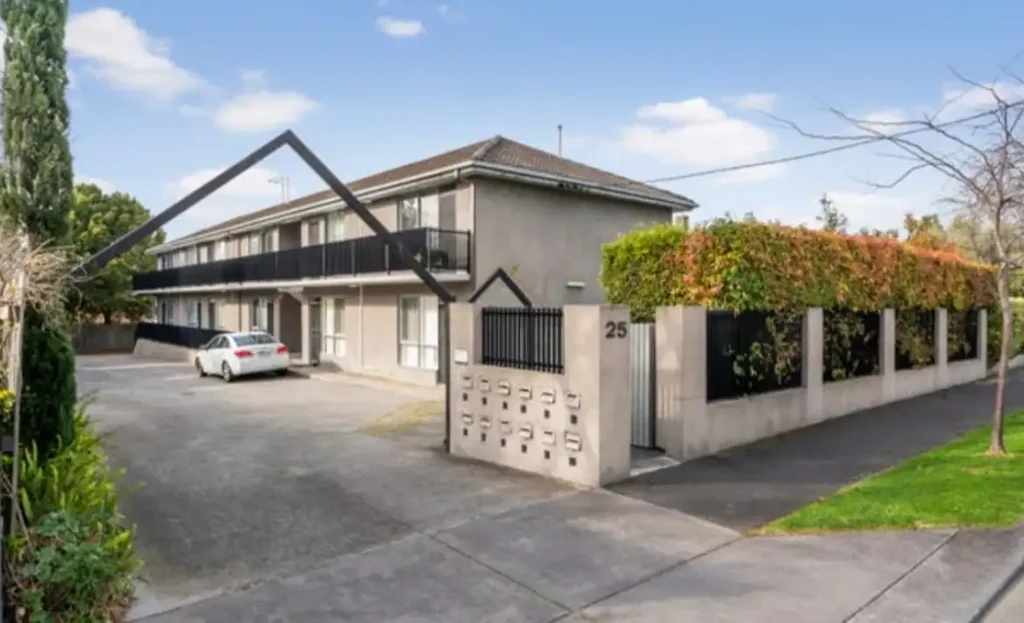 NORTH FACING ONE BEDROOM APARTMENT