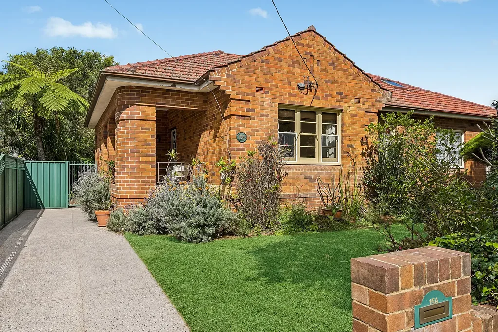 Denistone East 2 Bedroom Art Deco Torrens title semi amid sprawling gardens