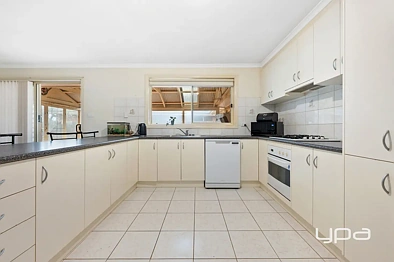 2 Comic Court, Harkness, VIC 3337, 3 Bedrooms, 2 Bathrooms, House