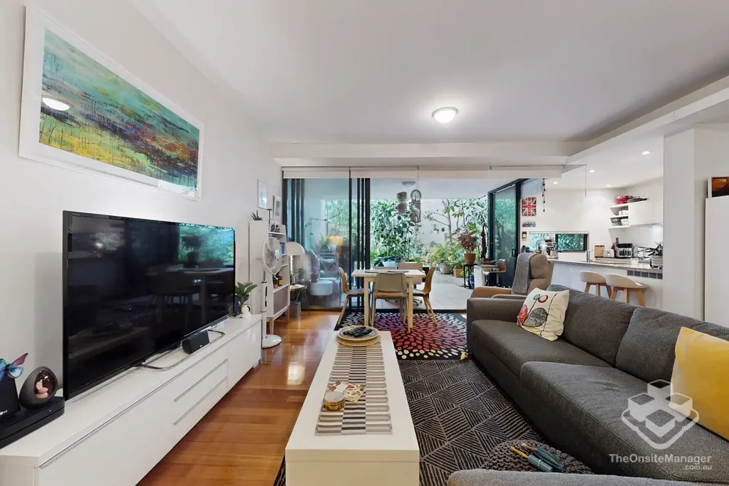 South Brisbane 2Kwarto House-Style Apartment with an Extraordinary Private Courtyard