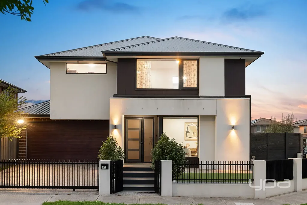 Point Cook 5Habitaciones PRESENTING LIKE NEW – A HENLEY MASTERPIECE ON GRAMERCY BOULEVARD