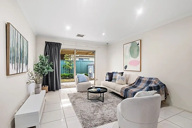 ਰਹਿਣ ਵਾਲਾ ਕਮਰਾ - 115 THE BOULEVARD, PARAFIELD GARDENS SA 5107