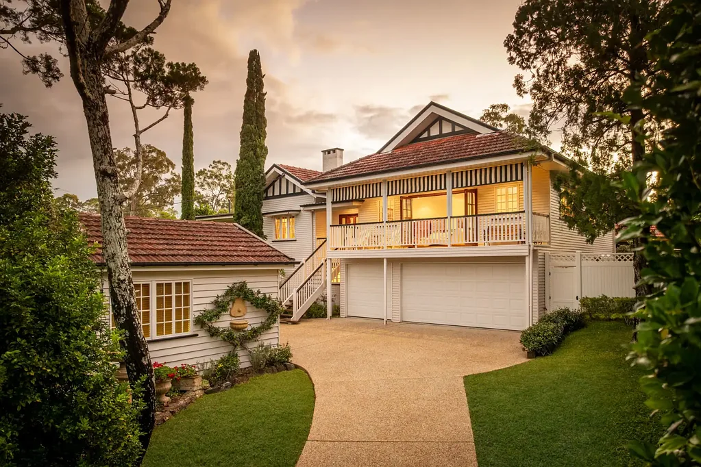 8A Gleneagle Street, Kenmore, QLD 4069