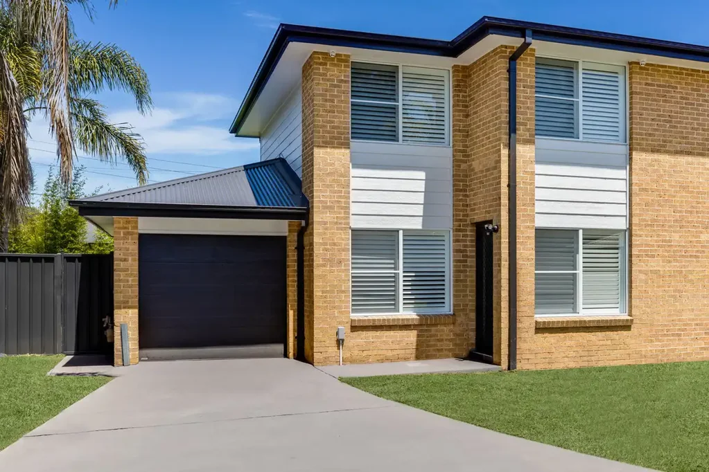 Bateau Bay 3ห้องนอน Entry-level fully renovated townhouse