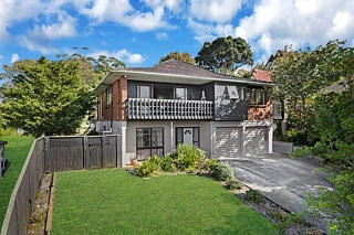 18 Mark Edward Drive, Half Moon Bay, Manukau City