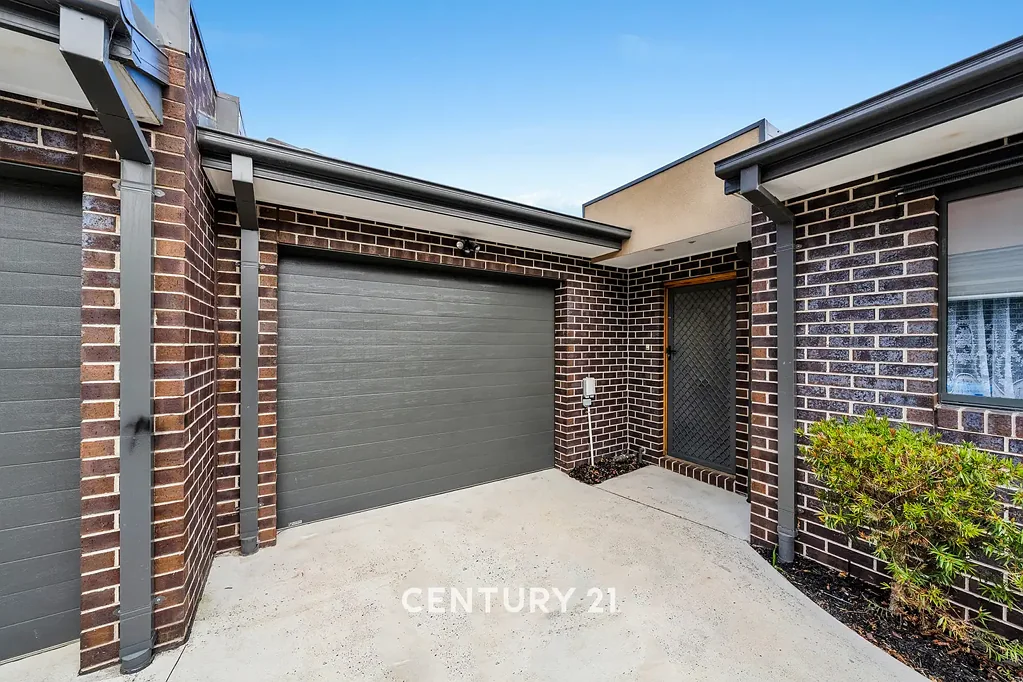 2/4 Gina Court, Hallam, VIC 3803