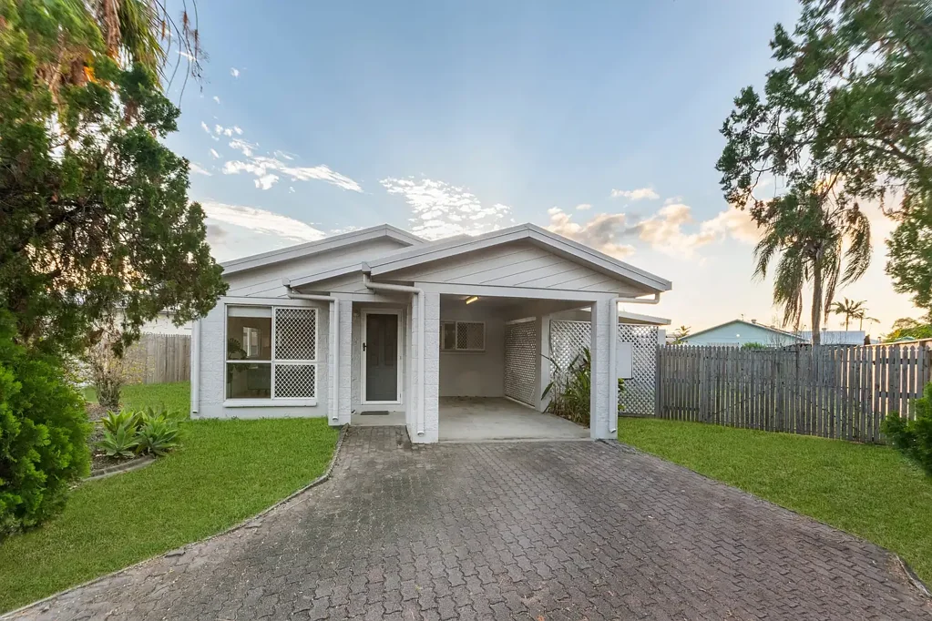 98 Kern Brothers Dr, Kirwan, QLD 4817