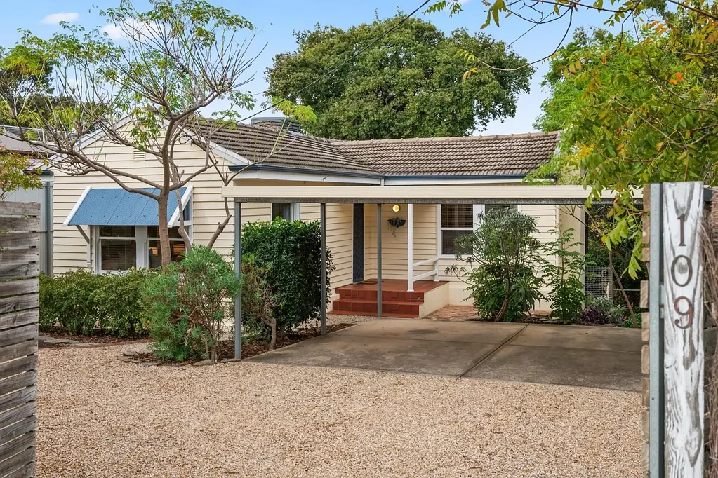 Coromandel Valley 2غرفة نوم Storybook Cottage Living in a Prized Hills Setting