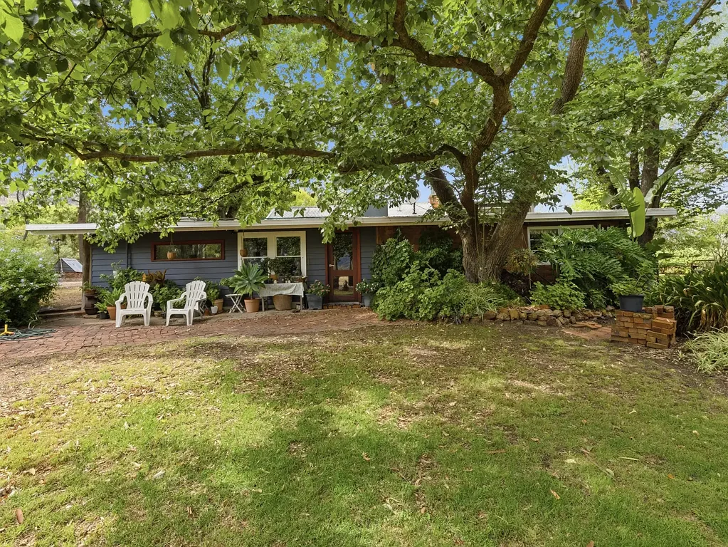 Warrenbayne 4બેડરૂમ A BEAUTIFUL AND INTERESTING HOME