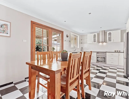 7 Pagoda Crescent, Quakers Hill, NSW 2763, 4 कमरे, 1 बाथरूम, House