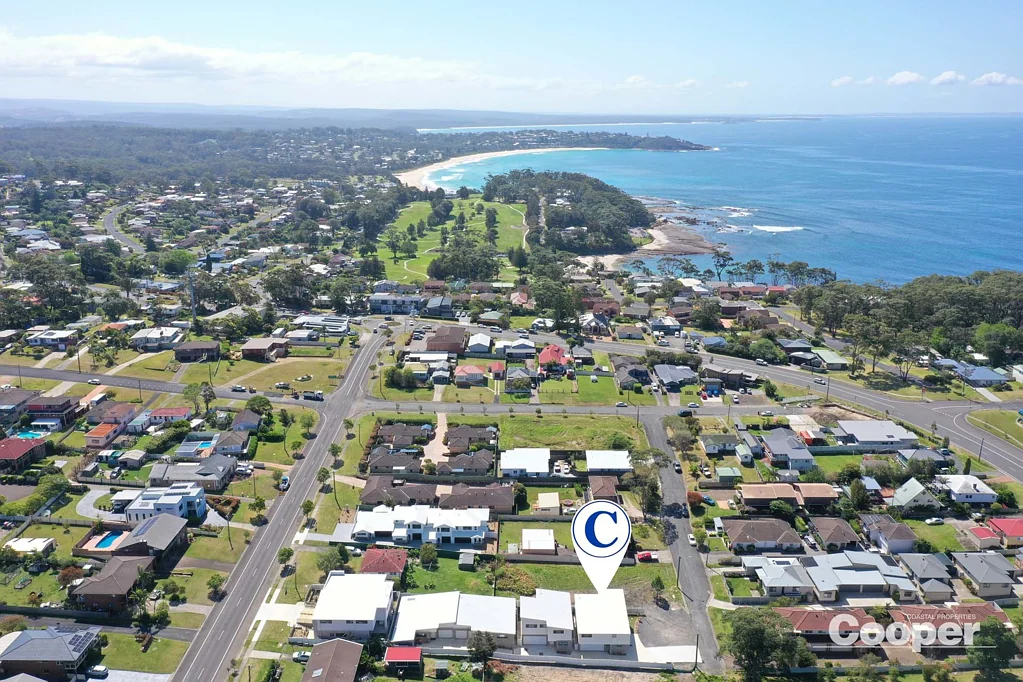 Ulladulla 4 Bedroom Luxurious Townhouse ~ Walk to Town and Beaches