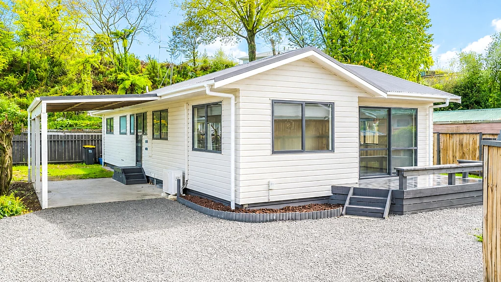 Putaruru 4房  Private family living ready and waiting!