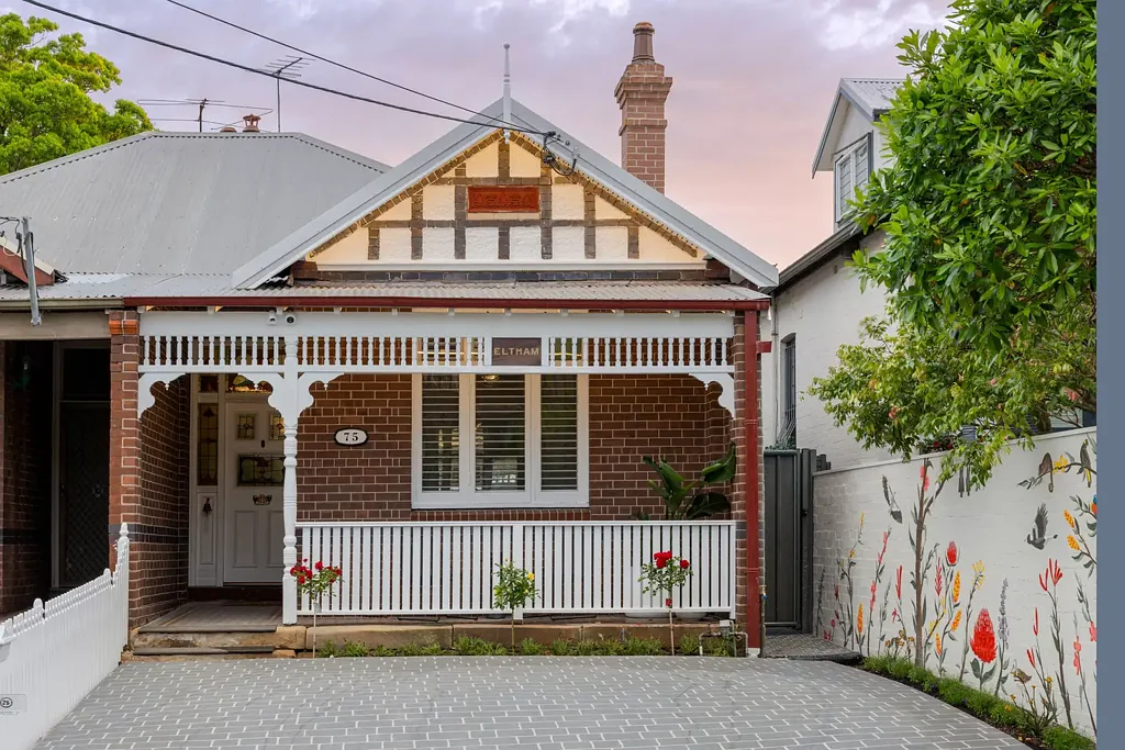Drummoyne 2ห้องนอน Timeless classic home reimagined for modern living.