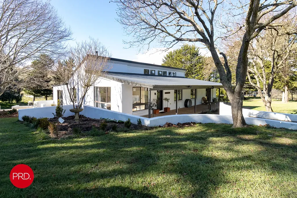 Mount Fairy "Spring Ponds" - Beautifully Renovated Rural Retreat on Approximately 100 Acres