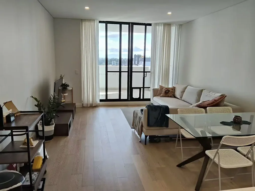 2-Bedroom Apartment + a large Study room in Prime Granville Location