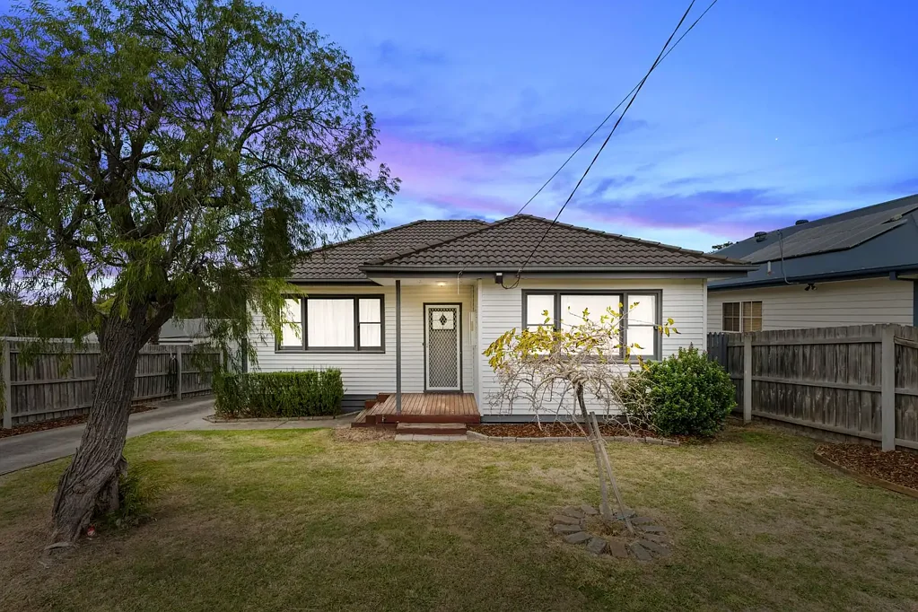 Traralgon 3ਬੈੱਡਰੂਮ Beautifully Renovated and Ready to Impress!