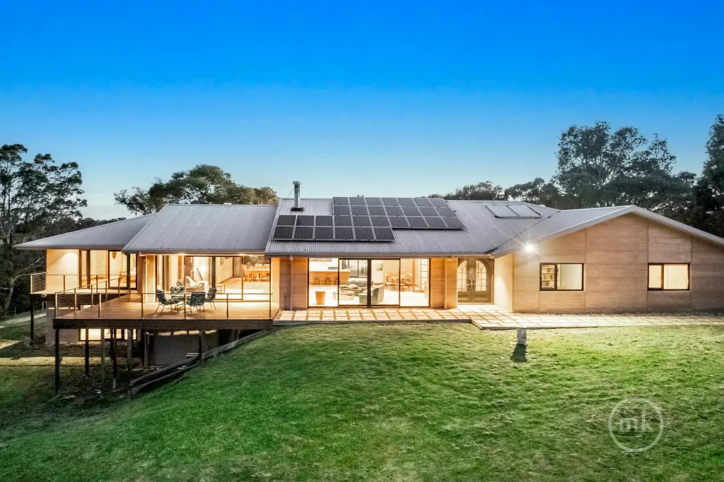 136 Charles Sturt Drive, Doreen, VIC 3754