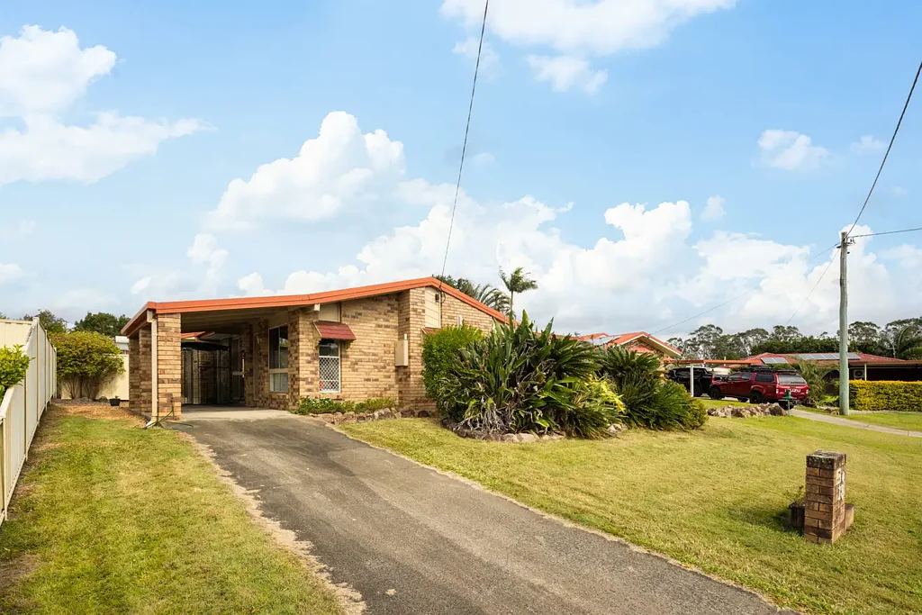 Morayfield 3ਬੈੱਡਰੂਮ Freshly Updated 3-Bedroom Gem on 600m² in Morayfield!