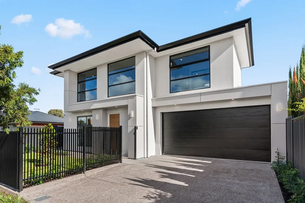 Plympton Park 4 Slaapkamer Exquisite Master-Built Four-Bedroom Family Residence