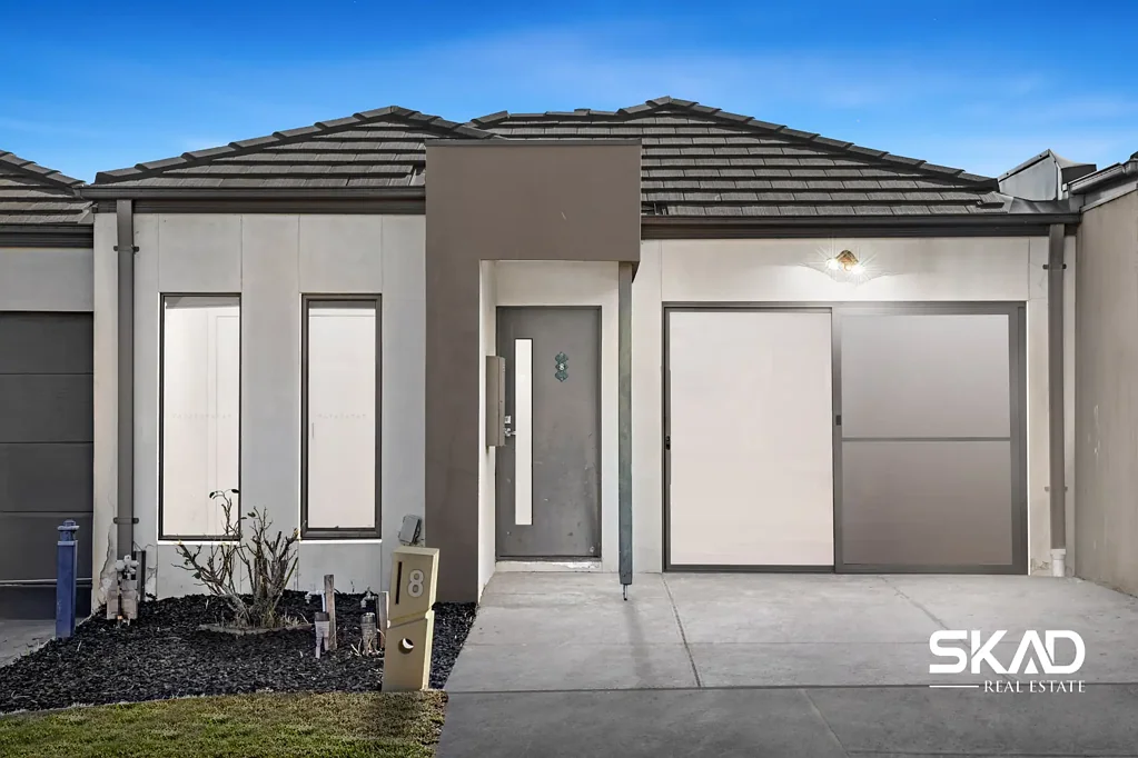 8 Burrows Place, Craigieburn, VIC 3064