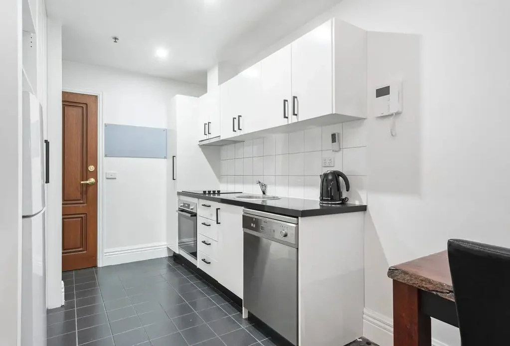 Charming Flinders Lane Apartment