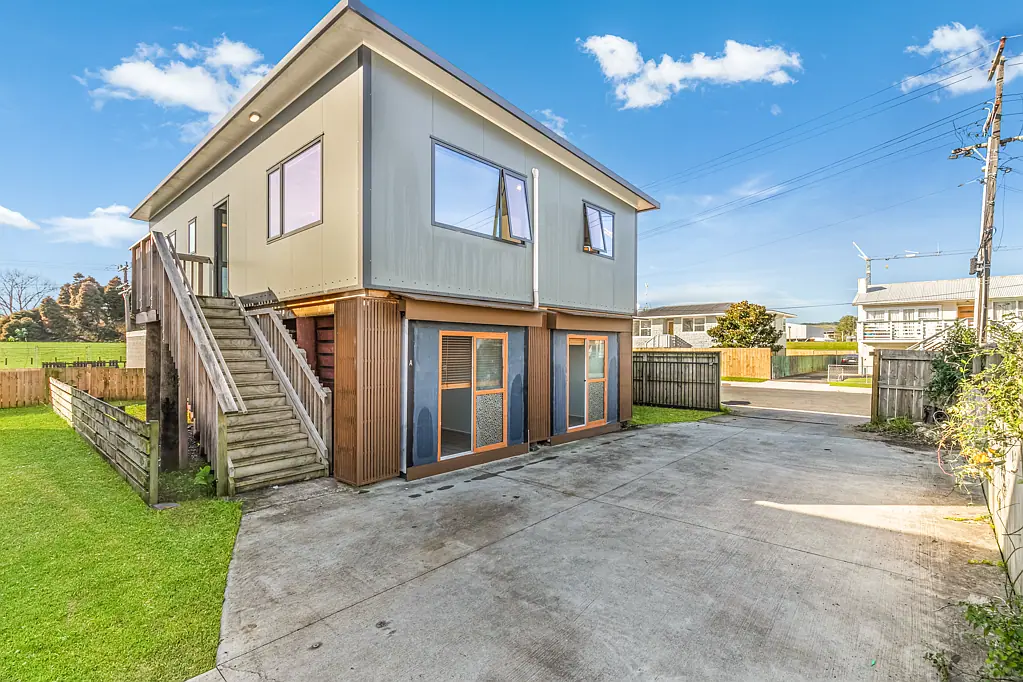 Papakura 3部屋 FREEHOLD, SPACIOUS & EASY CARE