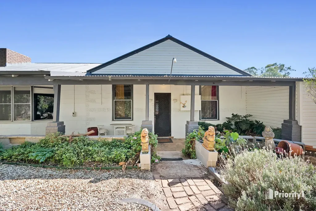 Maiden Gully 4房  SPACE, CHARACTER AND OPPORTUNITY ON 2 ACRES