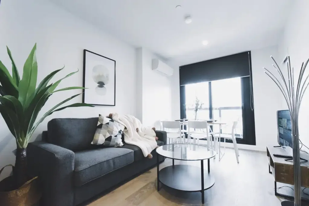 Fully furnished 2 bed 1 bath