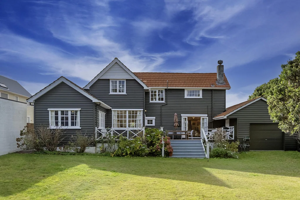 Seatoun 5ਬੈੱਡਰੂਮ A Seatoun Original - Landmark Home, Rarely Offered