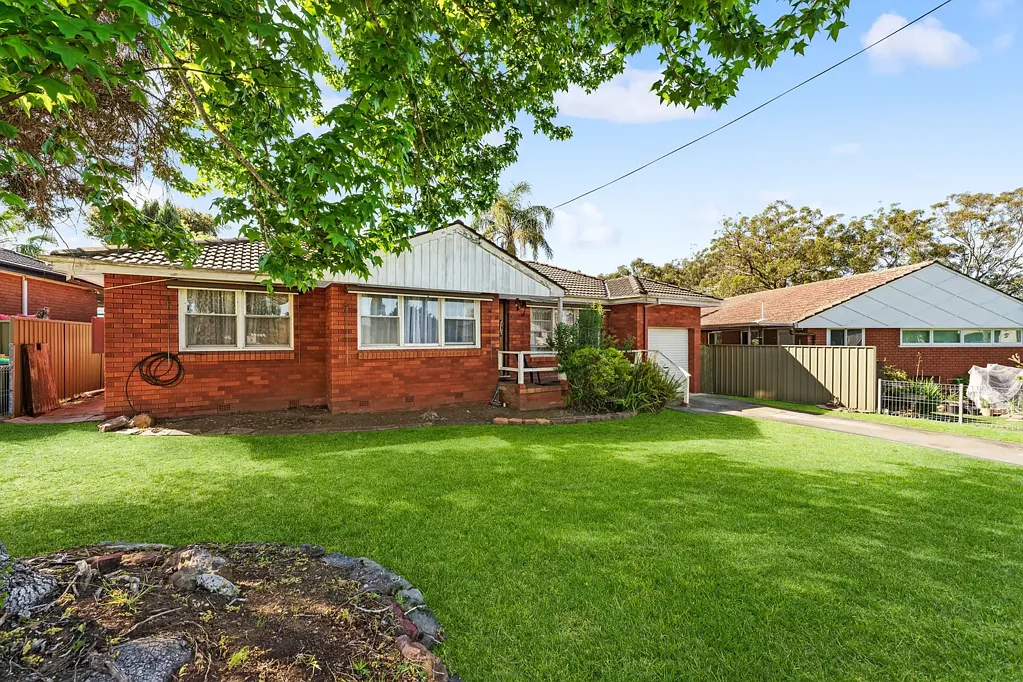1 Brisbane Road, Campbelltown, NSW 2560