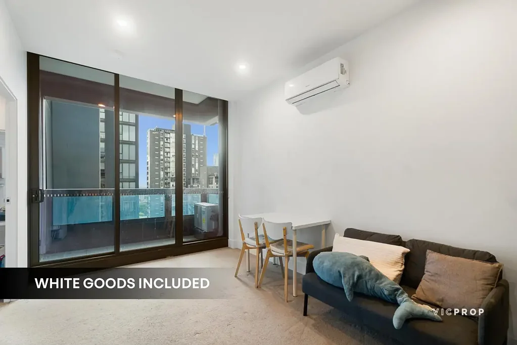 WHITE GOODS INCLUDED! LOCATION AND LIFESTYLE